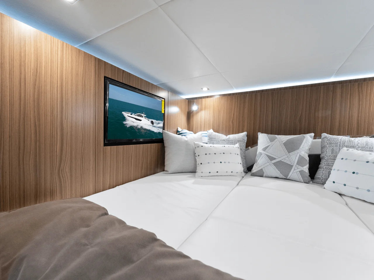 2026 Cruisers Yachts 50 GLS 50.0 feet, Inuvik, Northwest Territories #31