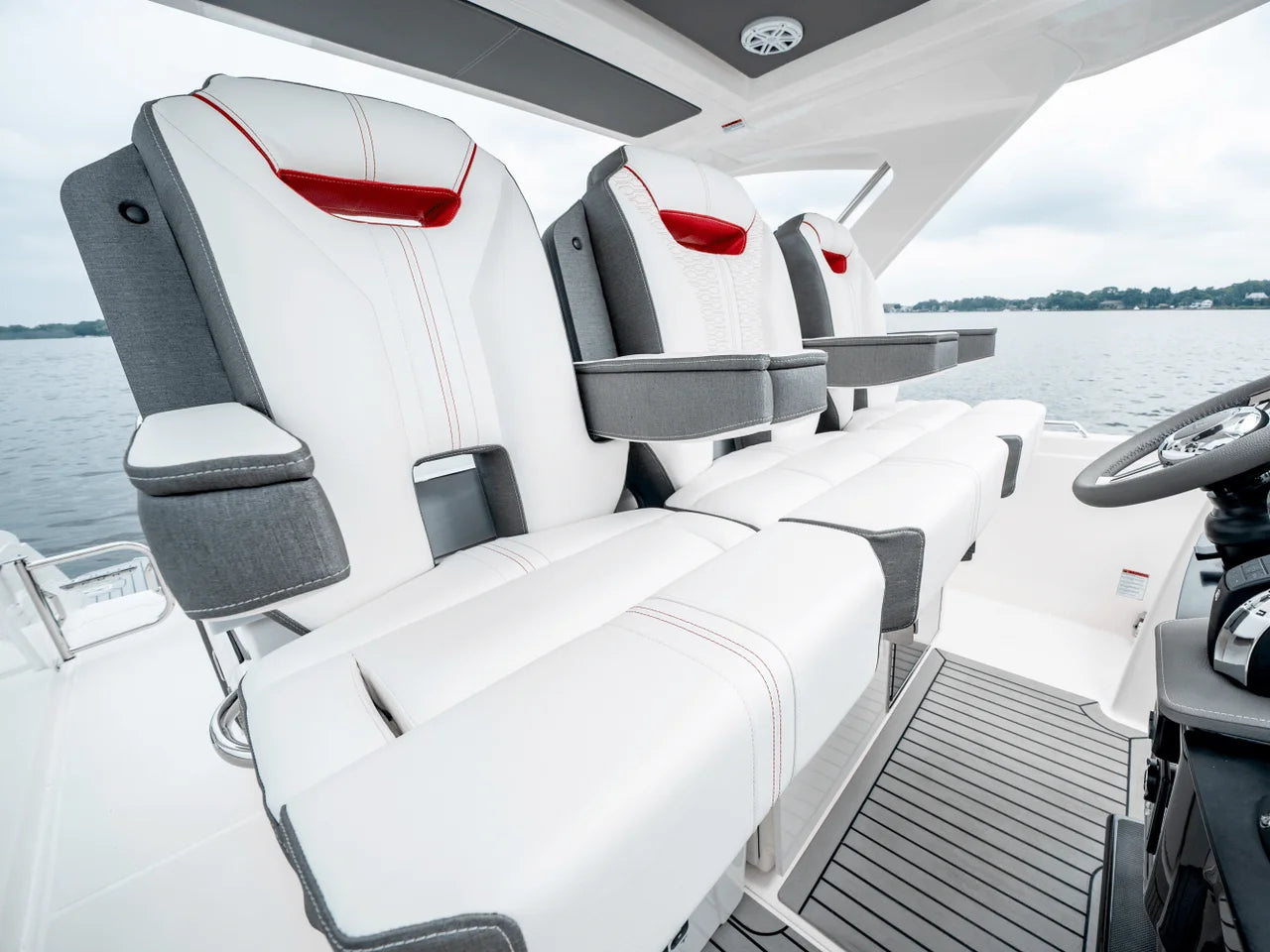 2025 Tiara Yachts LS 34 34.0 feet, Inuvik, Northwest Territories #60