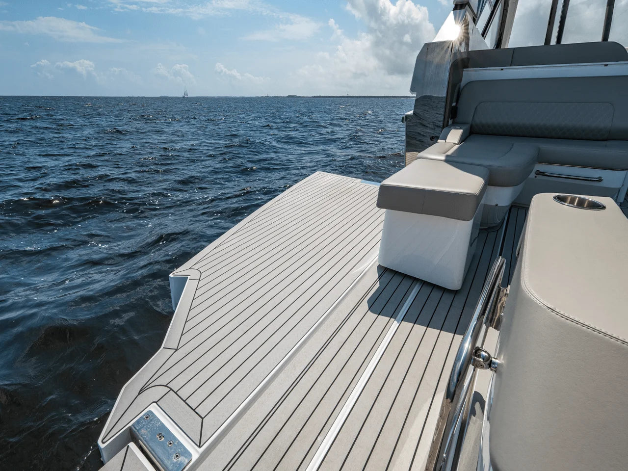 2025 Cruisers Yachts 50 GLS 50.0 feet, Pensacola, Florida #21