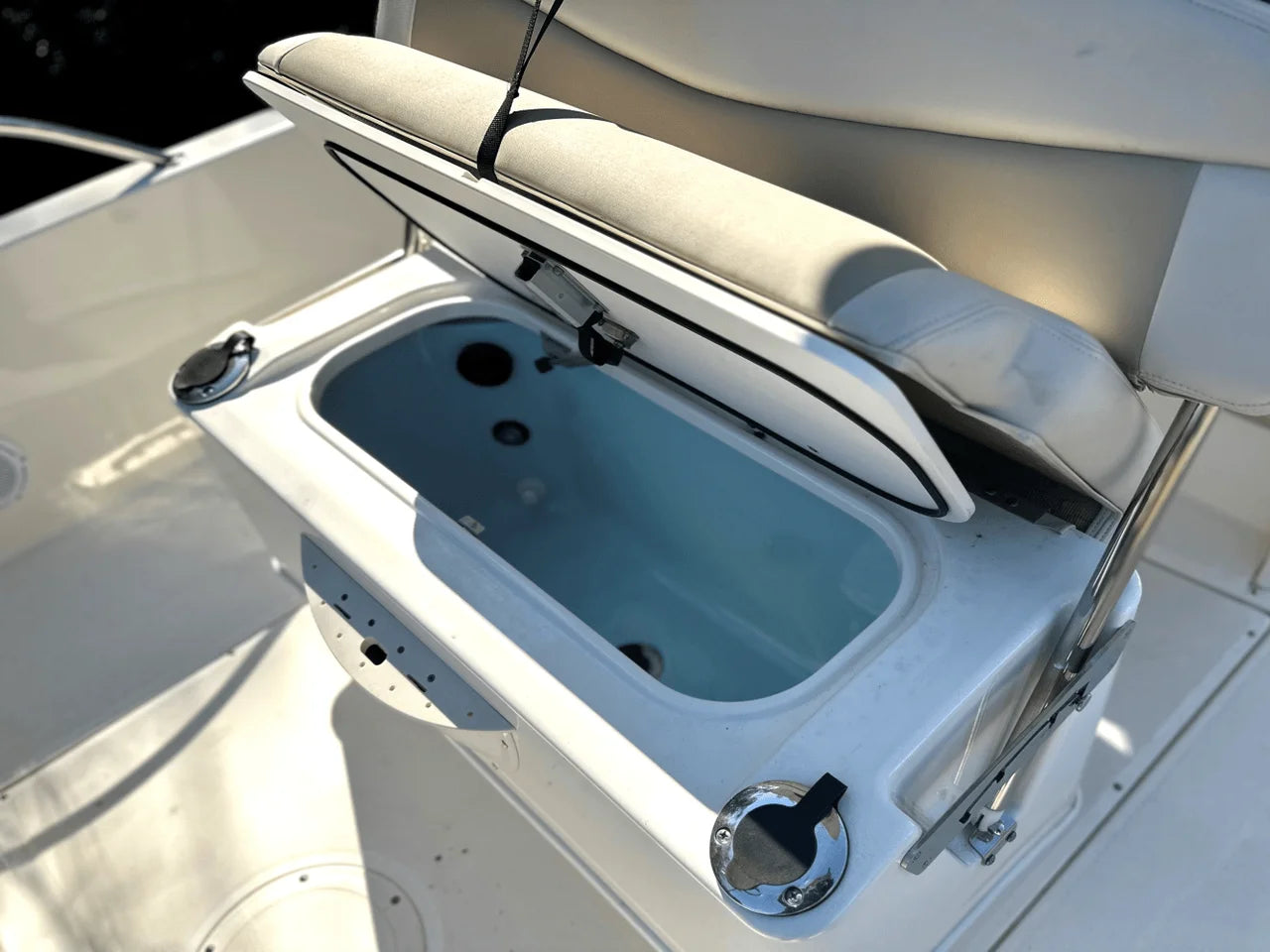 2021 Boston Whaler 240 DAUNTLESS 24.0 feet, Charleston, SC #12