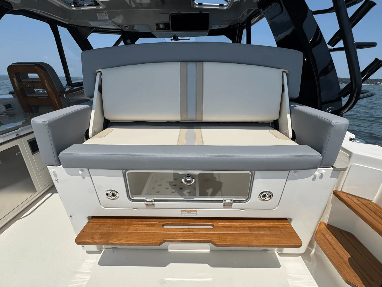 2025 Boston Whaler 380 Realm 38.0 feet, Huntington, NY #19