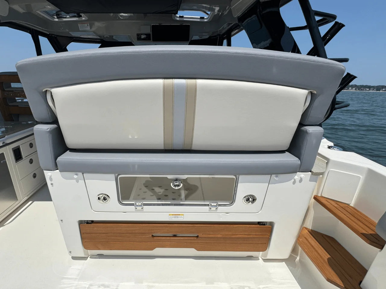 2025 Boston Whaler 380 Realm 38.0 feet, Huntington, NY #17