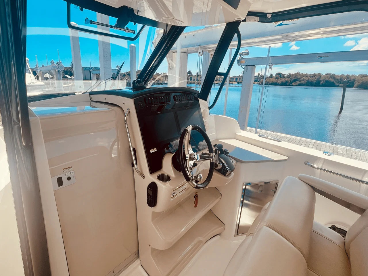 2023 Boston Whaler 350 REALM 35.0 feet, Stuart, FL #20