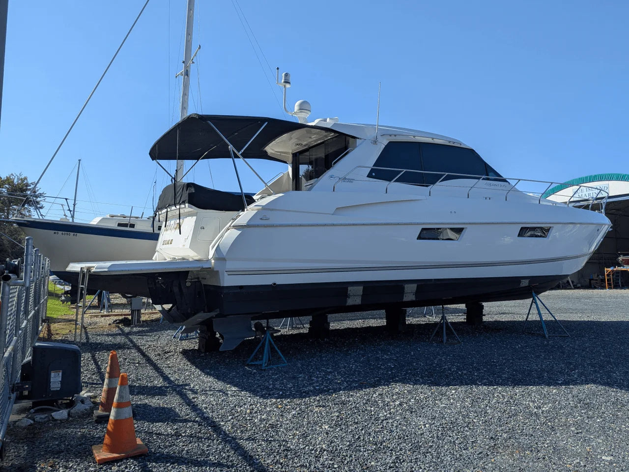 2013 Cruisers Yachts 48 CANTIUS 48.0 feet, Baltimore, MD #17