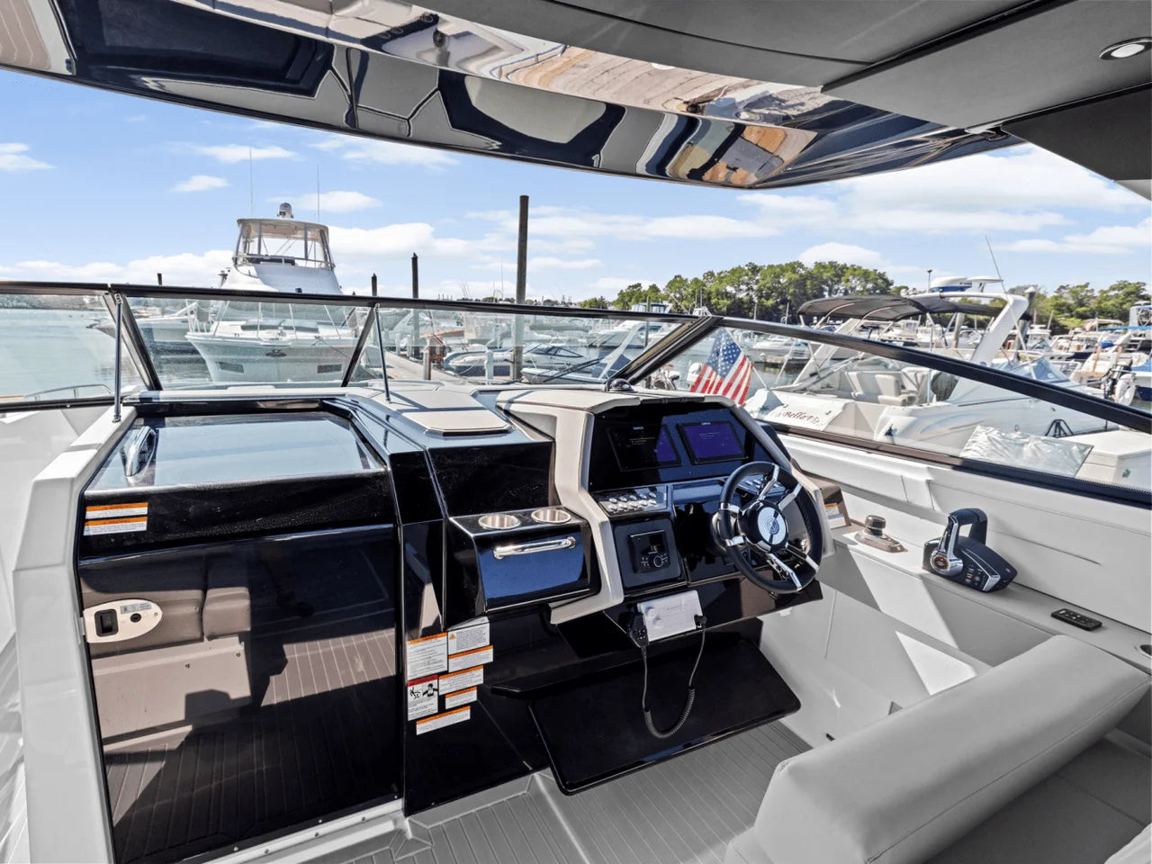 2026 Cruisers Yachts 34 GLS Outboard 34.0 feet, Danvers, Massachusetts #33