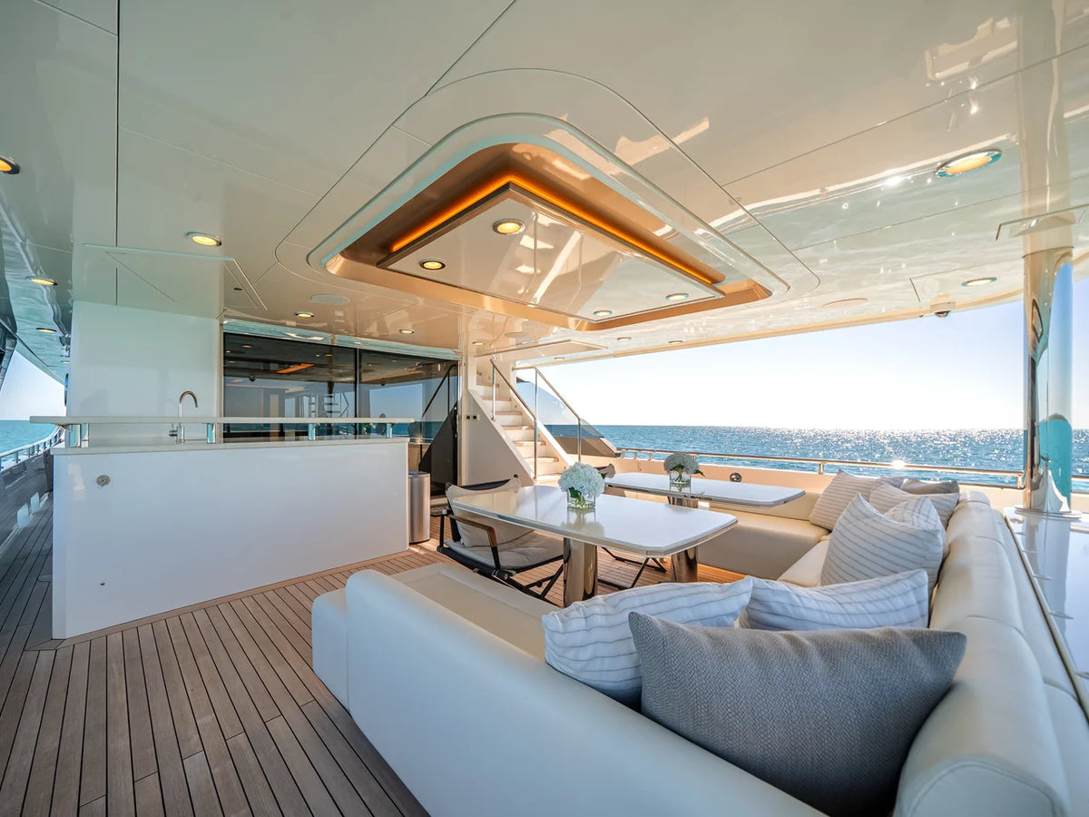 2022 Ocean Alexander 37L 120.0 feet, Fort Lauderdale, FL #17