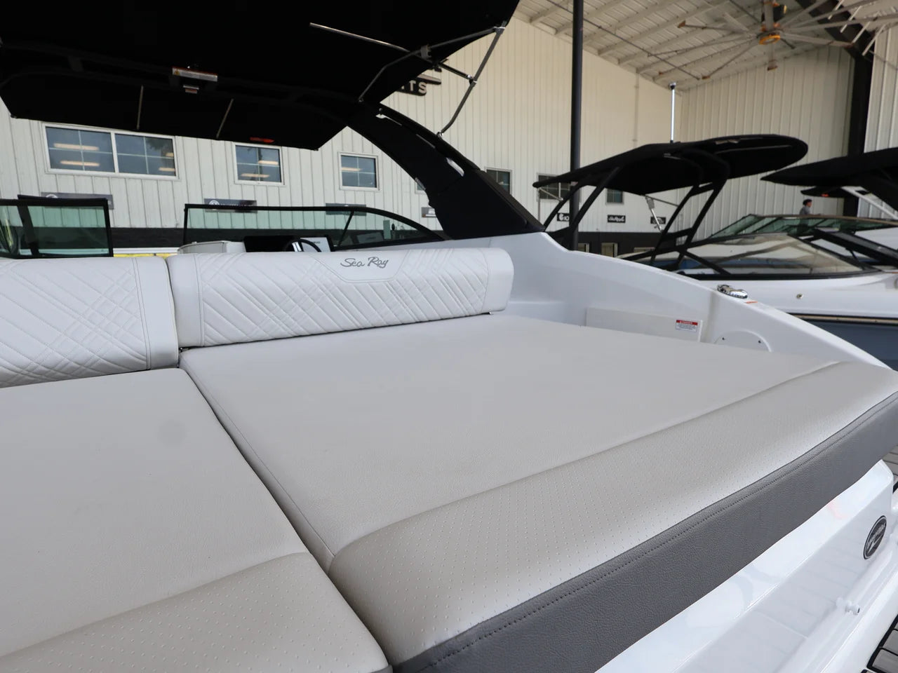 2026 Sea Ray SDX 250 Outboard 25.0 feet, Naples, Florida #9