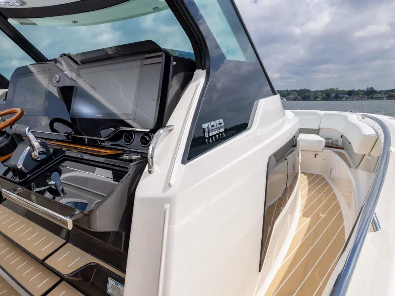 2026 Tiara Yachts 39 LS 39.0 feet, Inuvik, Northwest Territories #8