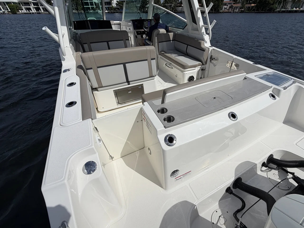 2027 Boston Whaler 330 Vantage 33.0 feet, Pompano Beach, Florida #29