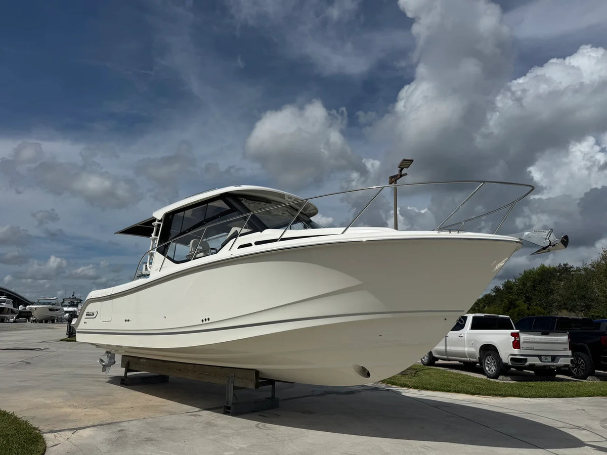 2026 Boston Whaler 325 CONQUEST 32.0 feet, Stuart, Florida #3