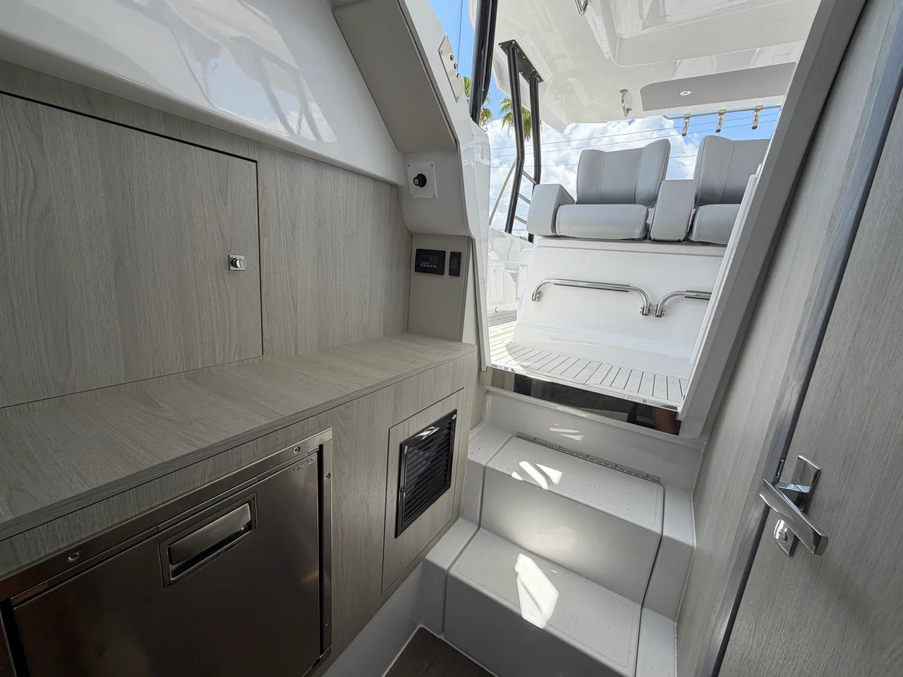 2026 Cruisers Yachts 38 VTR 38.0 feet, Pompano Beach, Florida #25