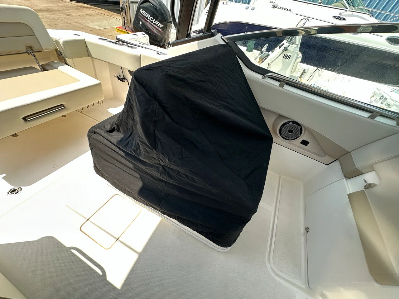 2022 Boston Whaler 240 VANTAGE 24.0 feet, Thunderbolt, GA #10