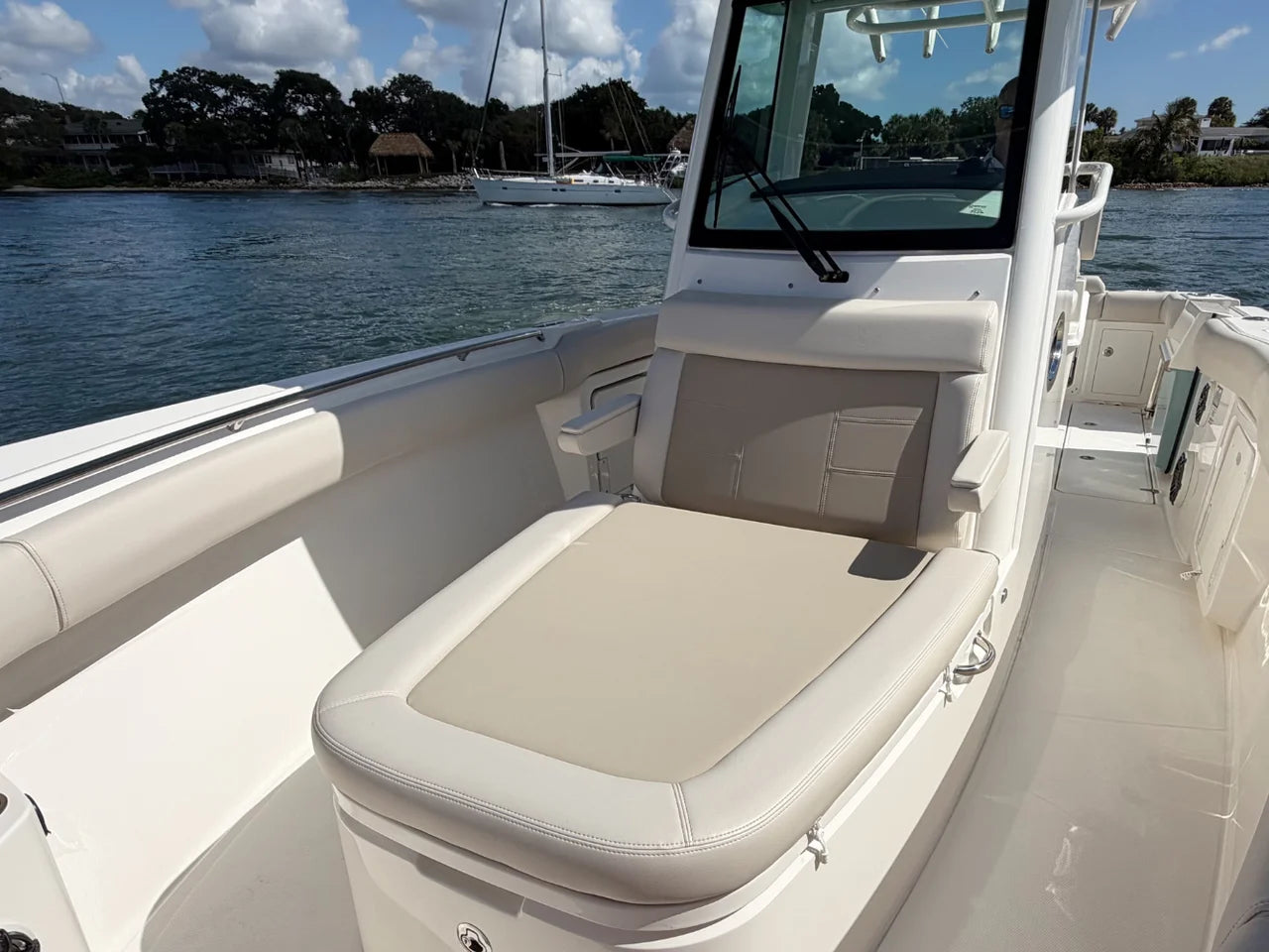 2026 Boston Whaler 280 Outrage 28.0 feet, Jupiter, Florida #20