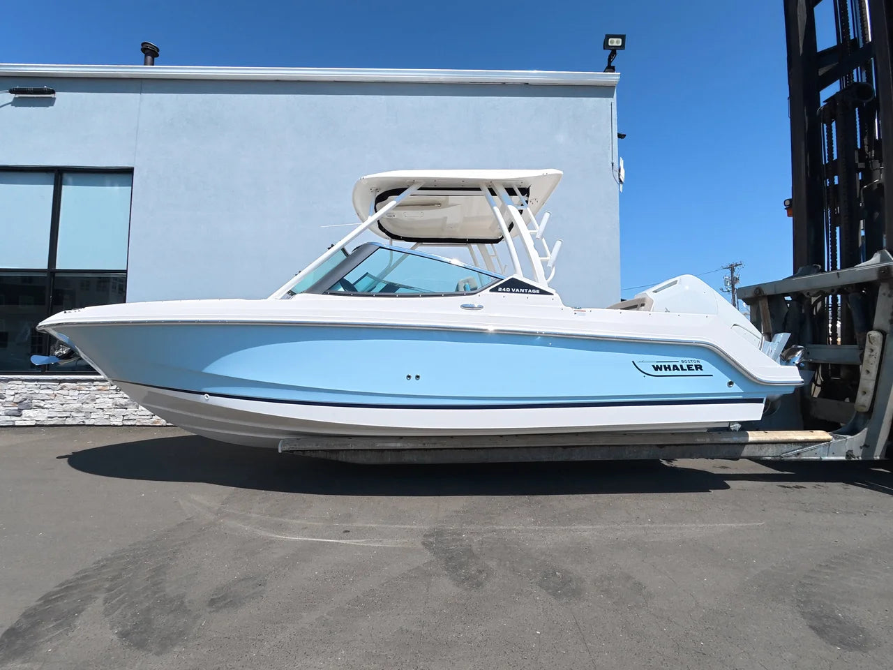 2026 Boston Whaler 240 Vantage 24.0 feet, Norwalk, Connecticut #2