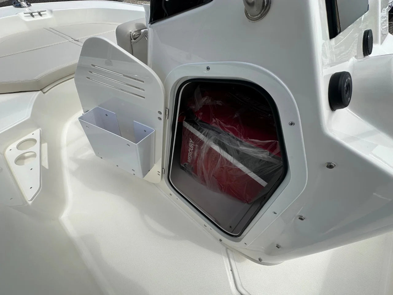 2027 Boston Whaler 170 Montauk 17.0 feet, Dennis, New Jersey #9