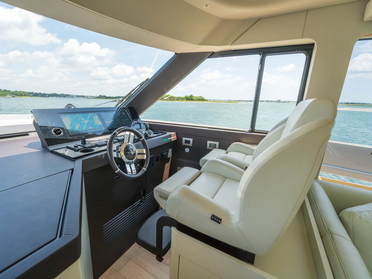 2025 Azimut Seadeck 6 60.0 feet, Wrightsville Beach, North Carolina #33