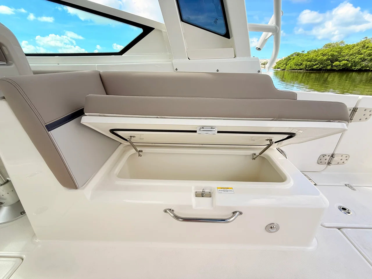2027 Boston Whaler 330 Vantage 33.0 feet, St Petersburg, FL #48
