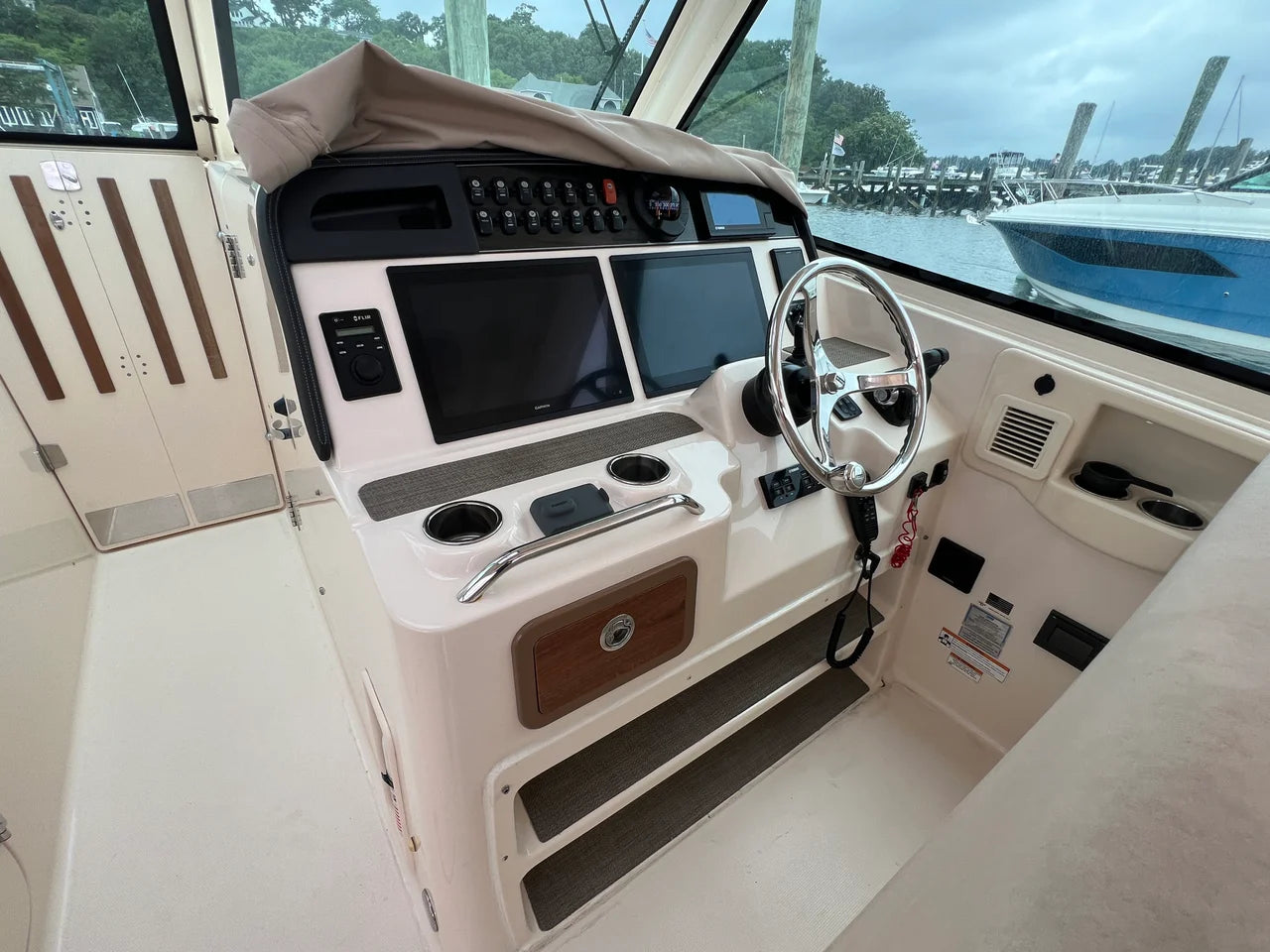 2017 Grady-White 375 FREEDOM 37.0 feet, Huntington, NY #33
