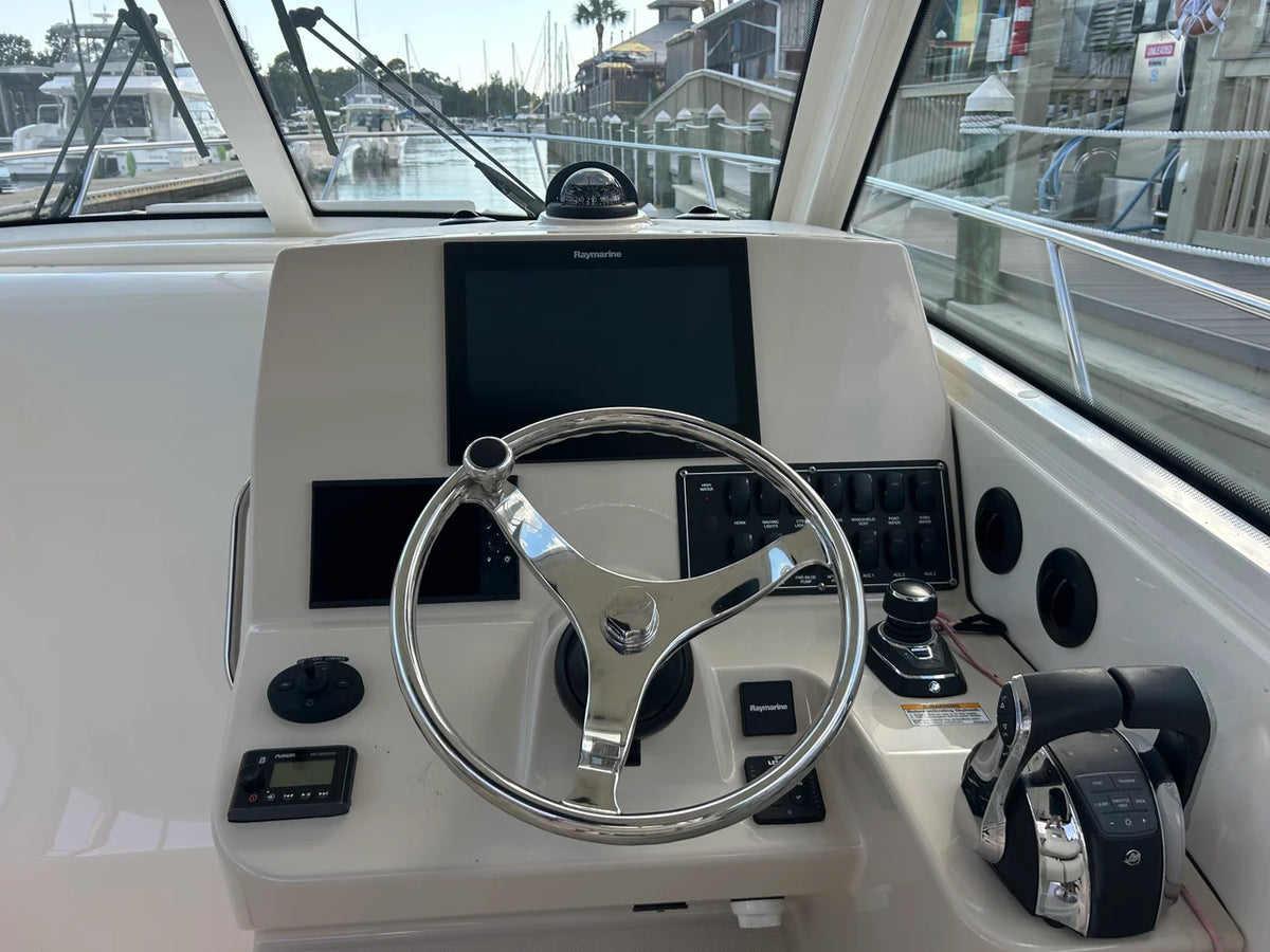 2018 Boston Whaler 315 Conquest 31.0 feet, Pensacola, Florida #40