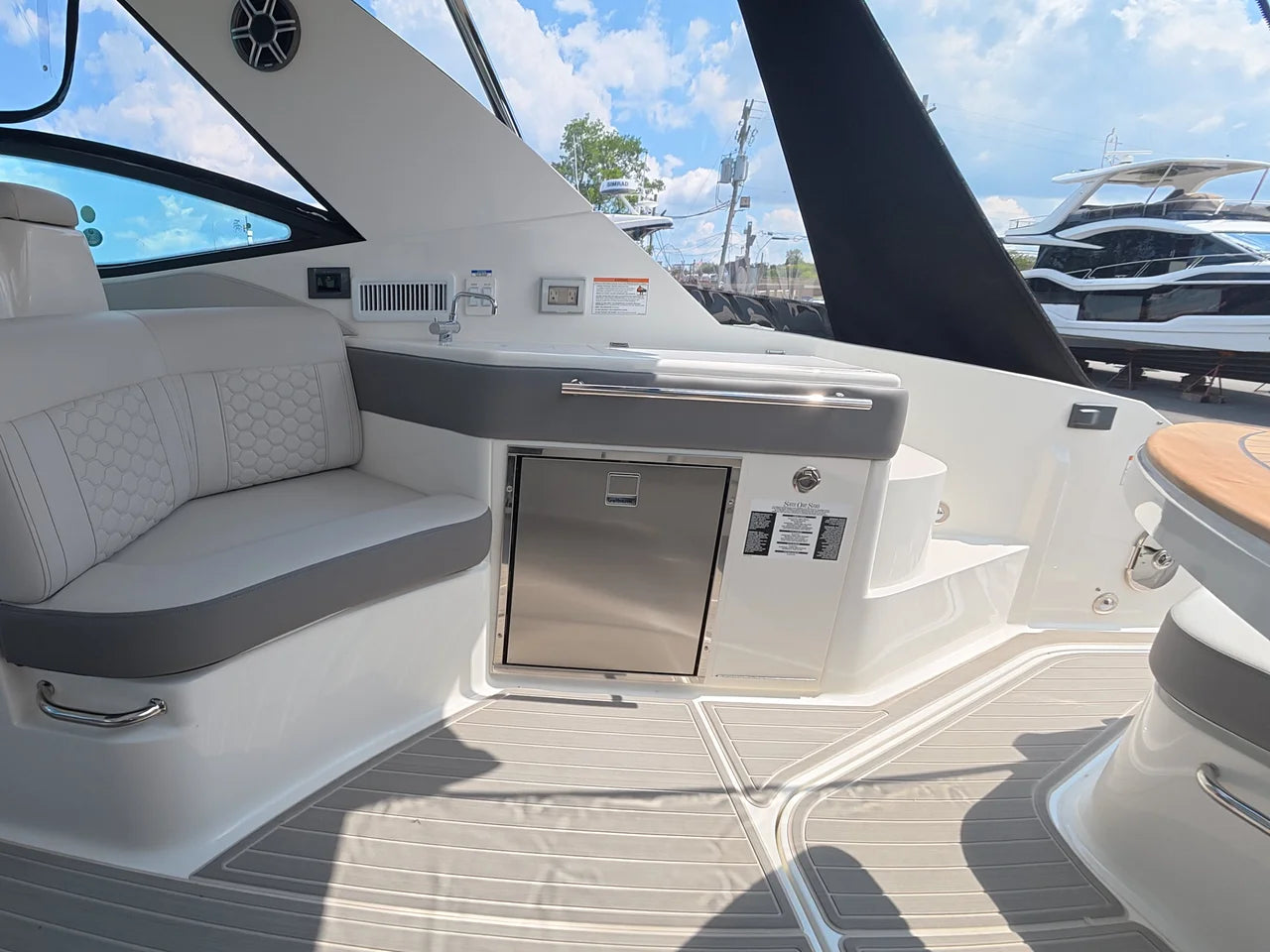 2026 Sea Ray Sundancer 320 Outboard 32.0 feet, Brick Township, New Jersey #8