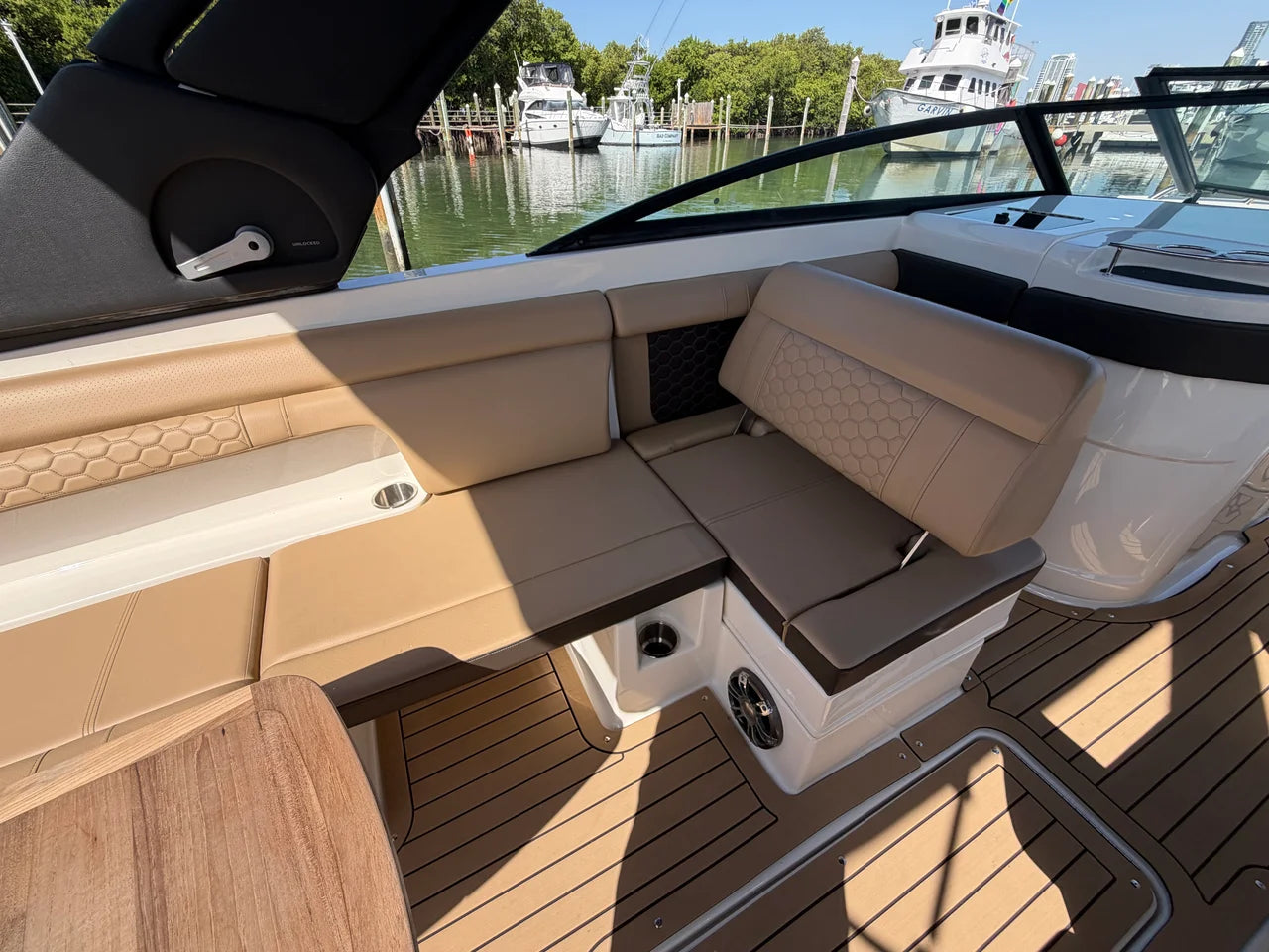 2021 Sea Ray 290 SDX 298.0 feet, Miami, FL #11