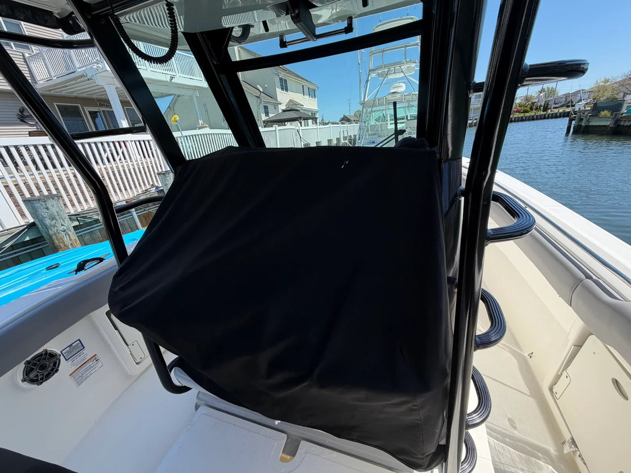 2024 Boston Whaler 330 OUTRAGE 33.0 feet, Huntington, NY #49