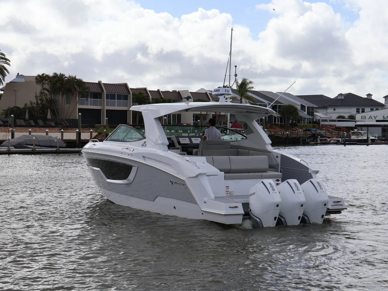 2026 Cruisers Yachts 38 GLS Outboard 38.0 feet, Naples, Florida #3