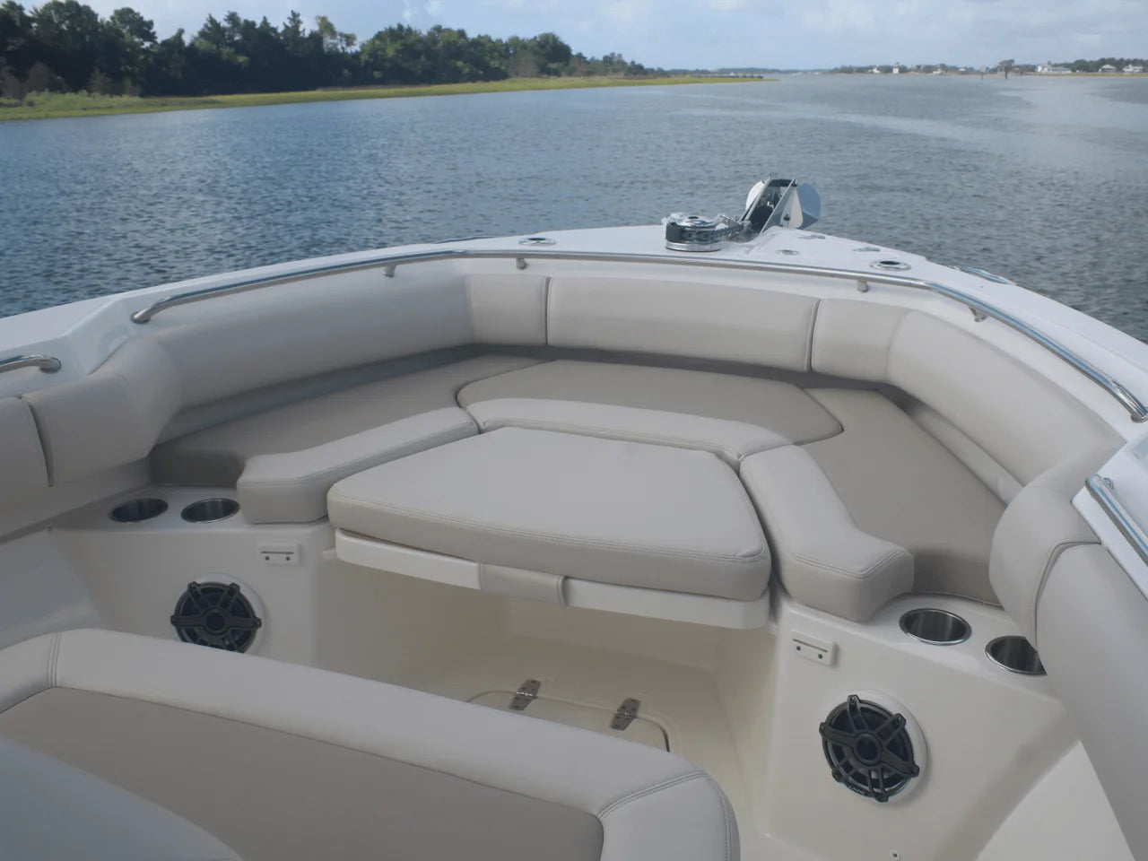 2024 Boston Whaler 250 OUTRAGE 25.0 feet, Wrightsville Beach, North Carolina #17