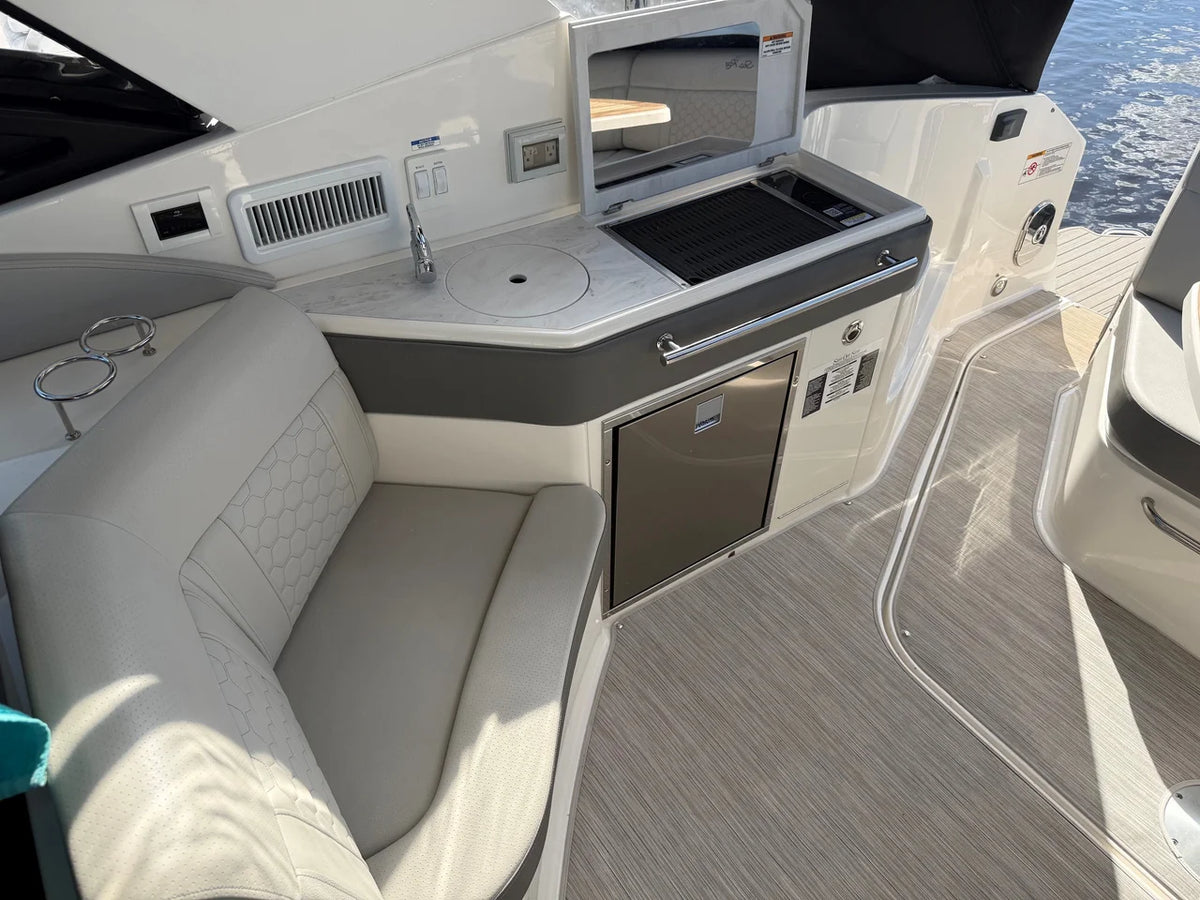 2024 Sea Ray 320 SUNDANCER OB 34.0 feet, Jacksonville Beach, Florida #19