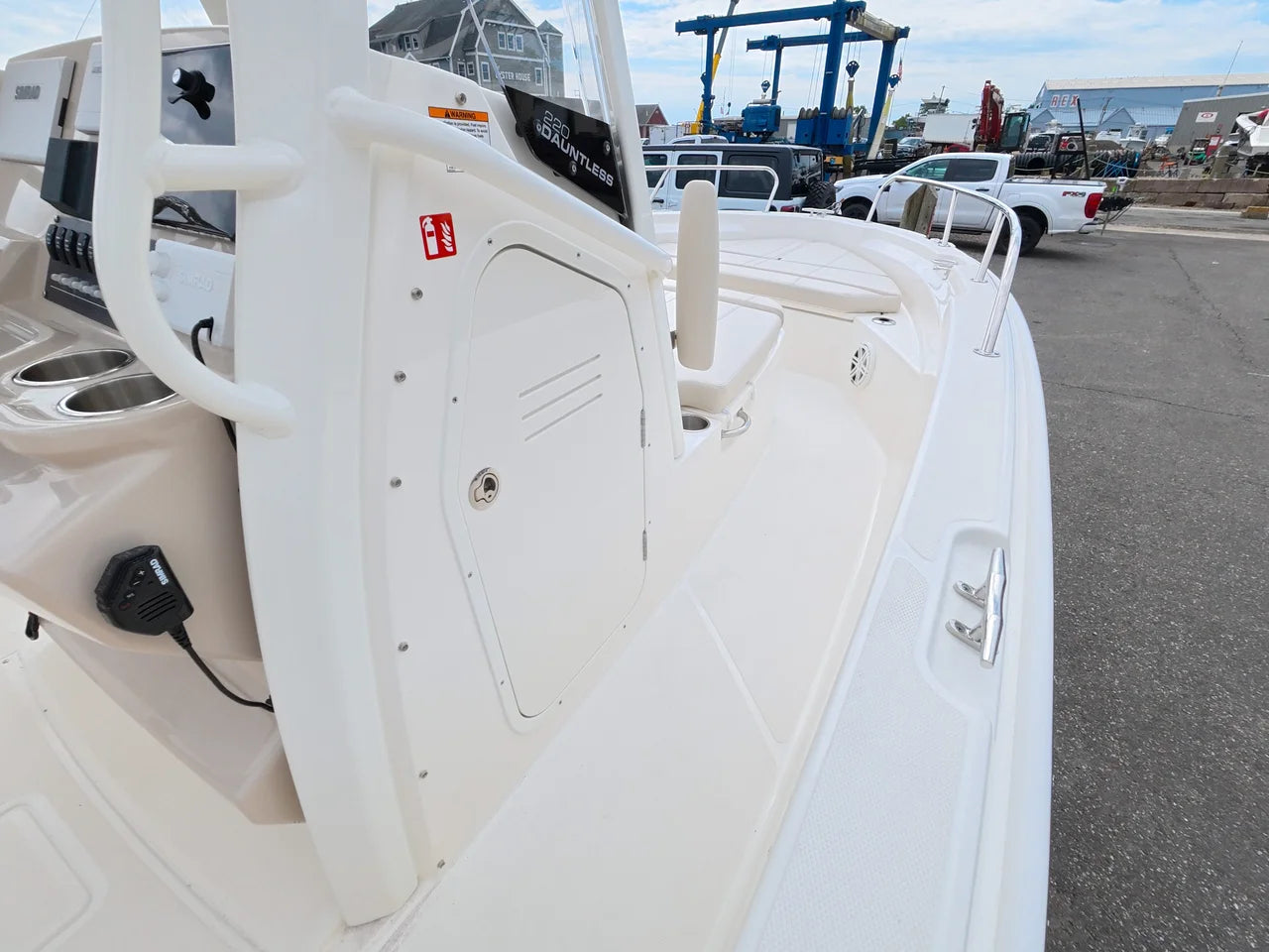 2027 Boston Whaler 220 Dauntless 22.0 feet, Norwalk, Connecticut #15