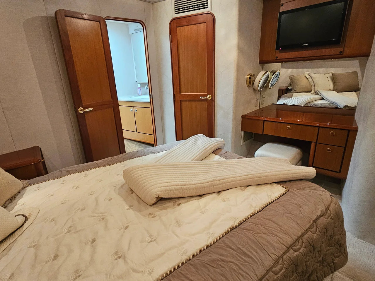 2000 Ocean Yachts 70 SUPER SPORT 70.0 feet, Monmouth Beach, NJ #48