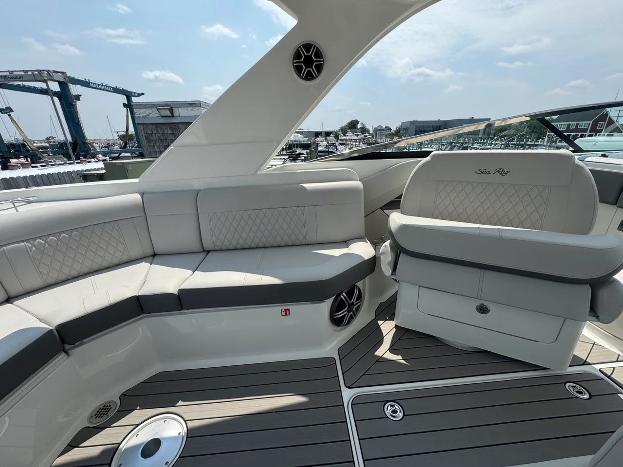 2027 Sea Ray SLX 310 Outboard 31.0 feet, Somers Point, New Jersey #11