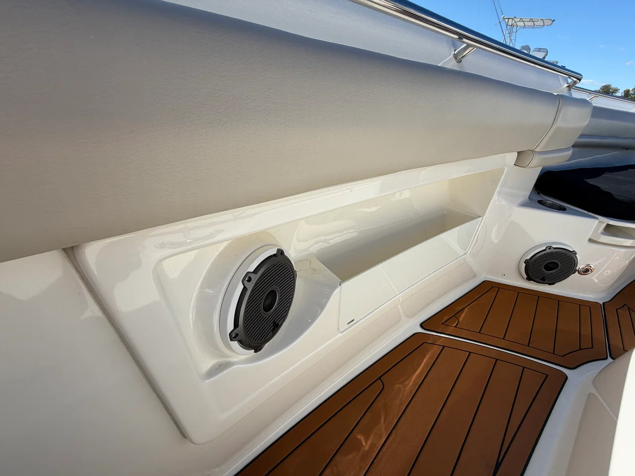 2021 Boston Whaler 380 OUTRAGE 38.0 feet, Huntington, NY #42