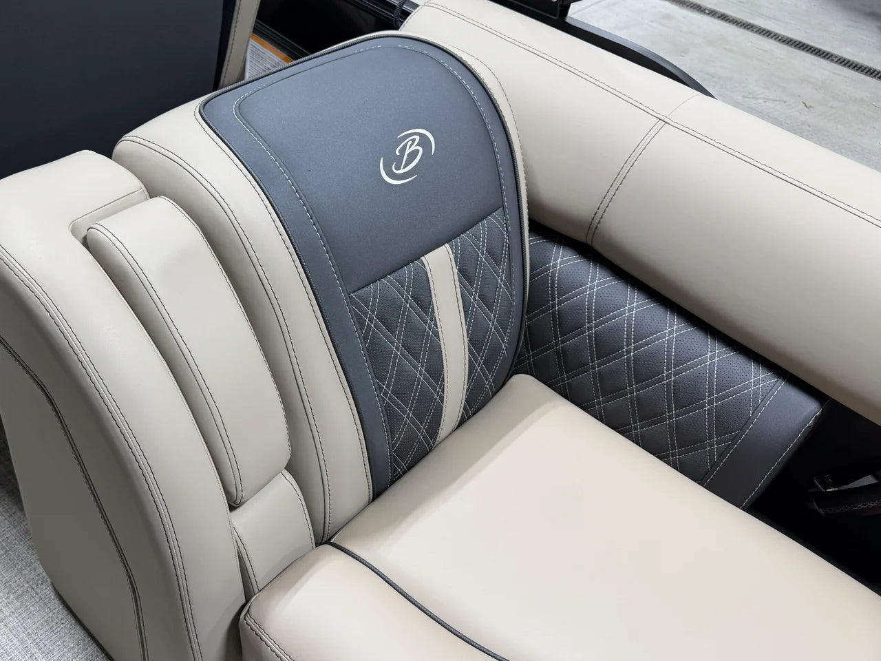 2027 Barletta LUSSO25QCSS 25.0 feet, Crosslake, Minnesota #63