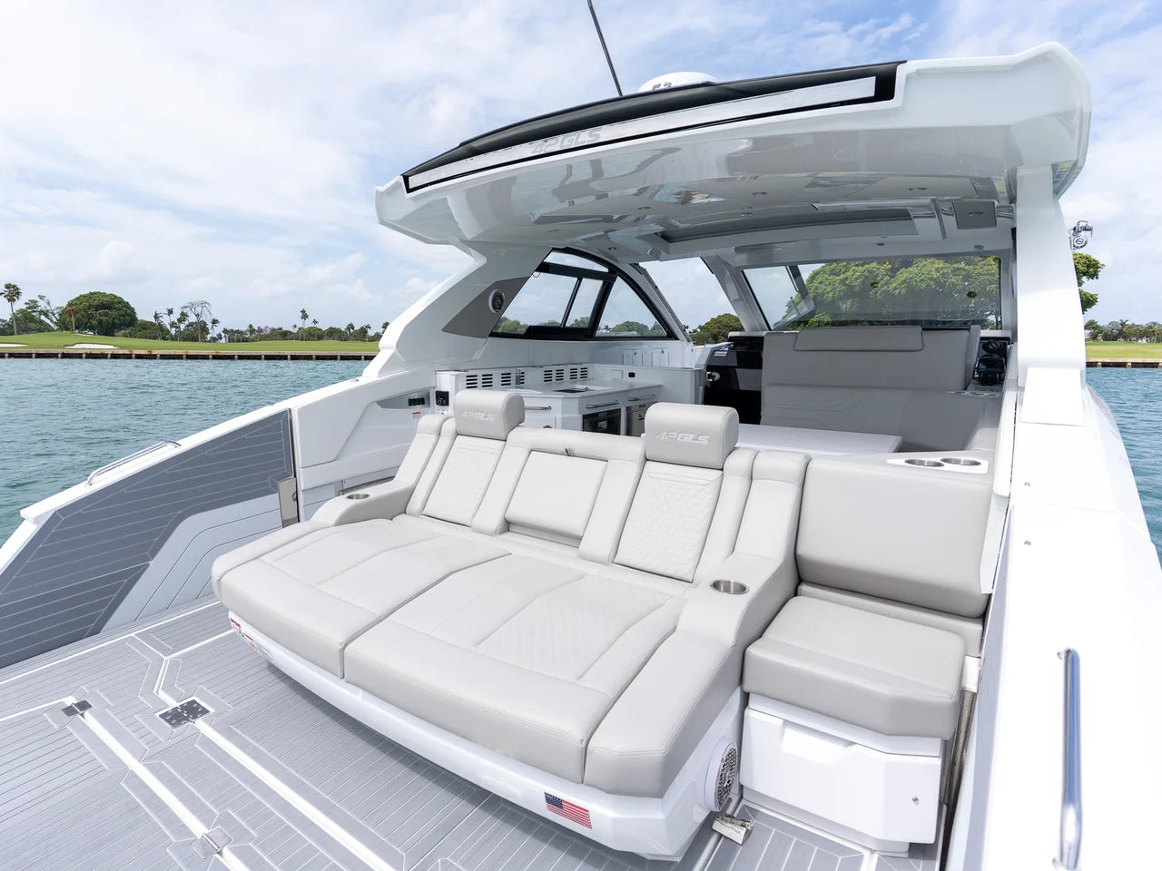 2026 Cruisers Yachts 42 GLS Outboard 42.0 feet, St. Petersburg, Florida #24