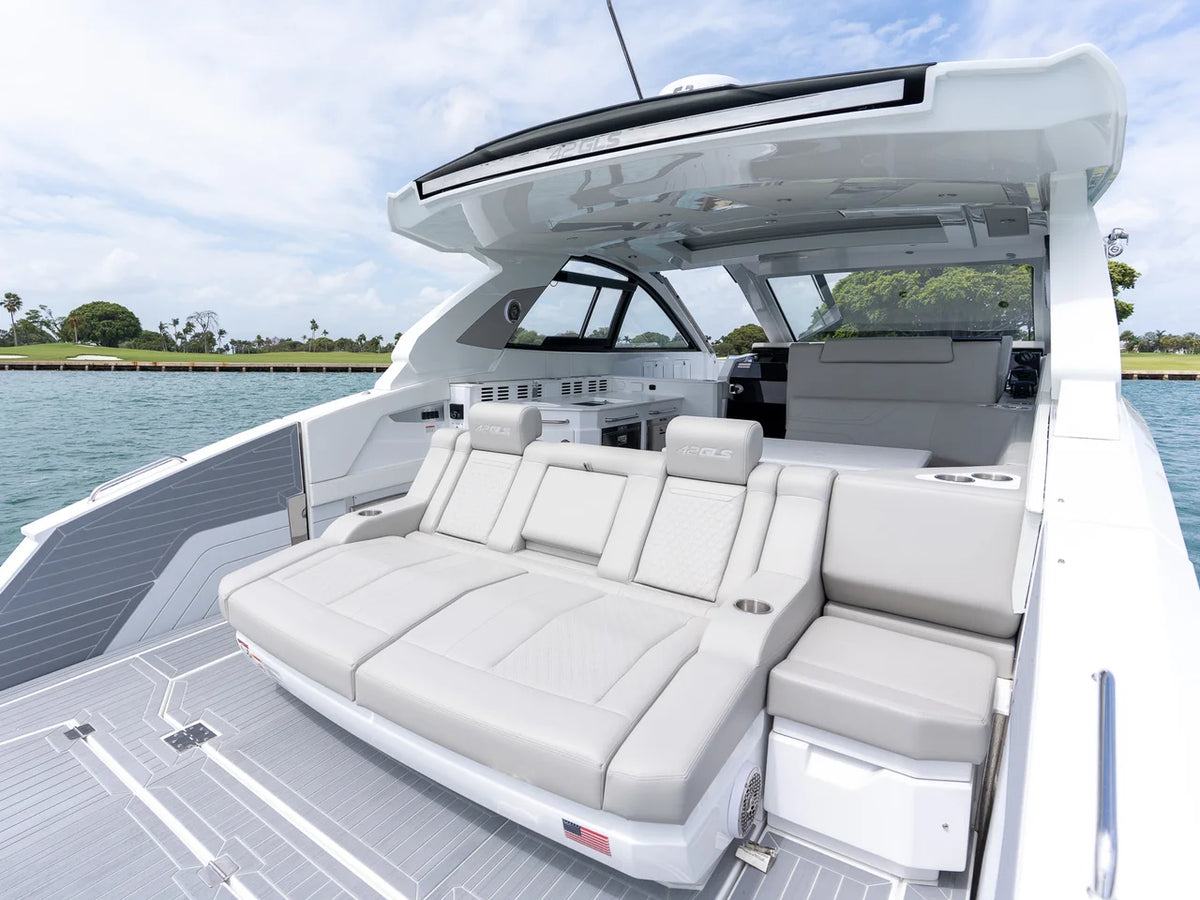 2026 Cruisers Yachts 42 GLS Outboard 42.0 feet, Miami, FL #24