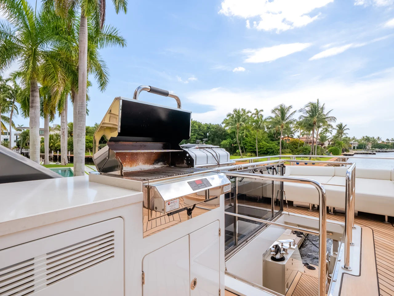 2025 Ocean Alexander 27R 88.0 feet, Fort Lauderdale, FL #93