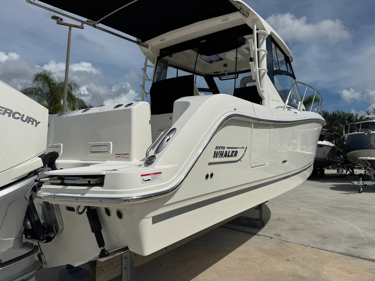 2026 Boston Whaler 325 CONQUEST 32.0 feet, Stuart, Florida #5