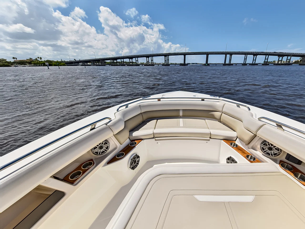 2025 Boston Whaler 350 REALM 35.0 feet, Stuart, Florida #46