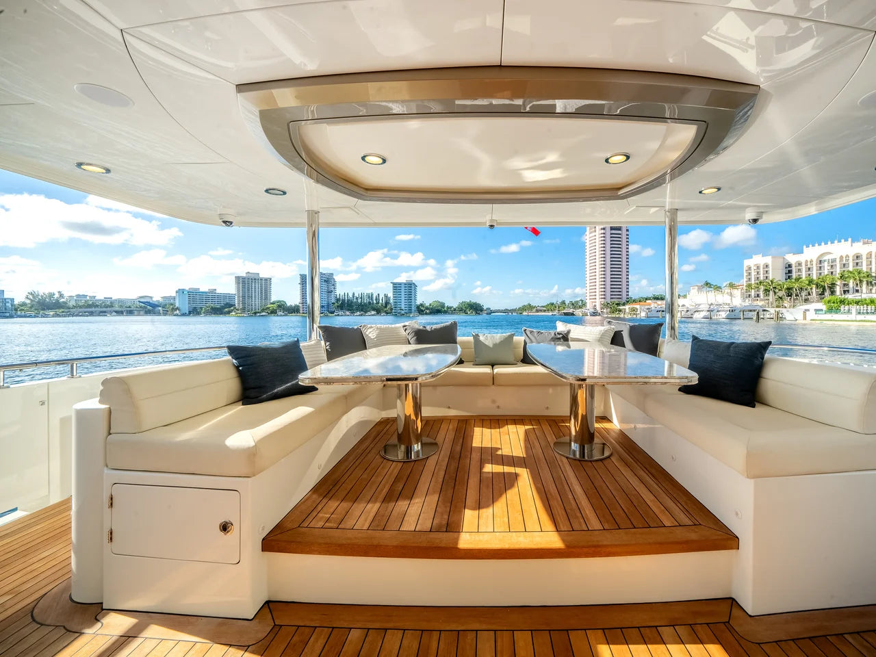 2022 Ocean Alexander 32L 106.0 feet, Boca Raton, FL #9