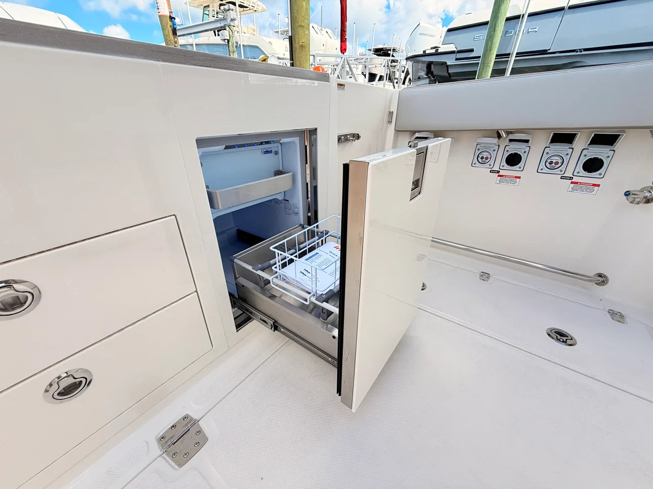 2027 Boston Whaler 330 Vantage 33.0 feet, St Petersburg, FL #39