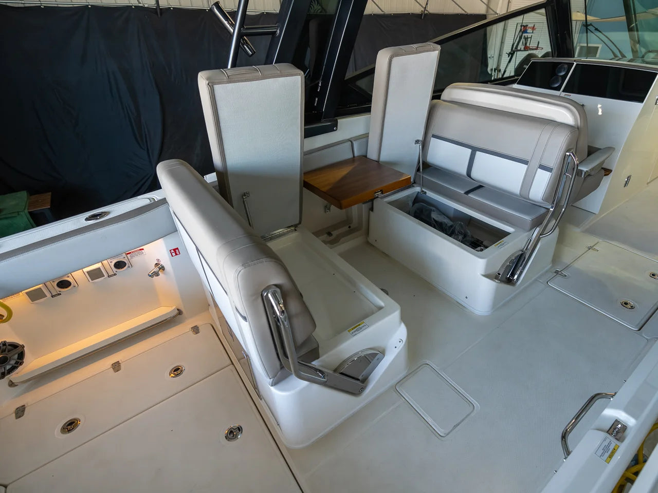 2026 Boston Whaler 330 Vantage 33.0 feet, Panama City, FL #51