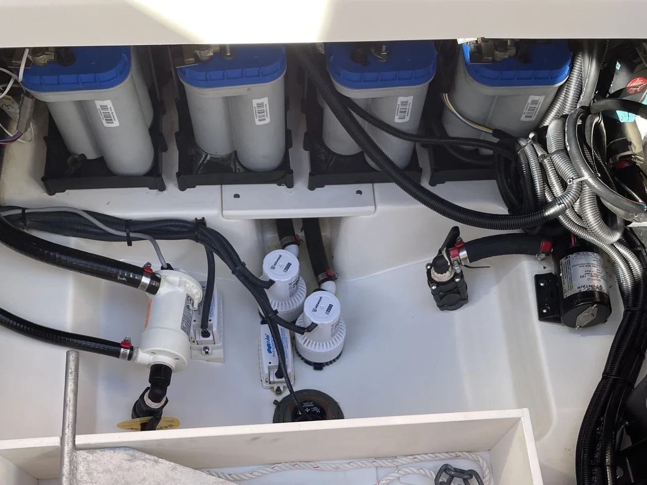 2020 Boston Whaler 330 OUTRAGE 33.0 feet, Venice, Florida #36