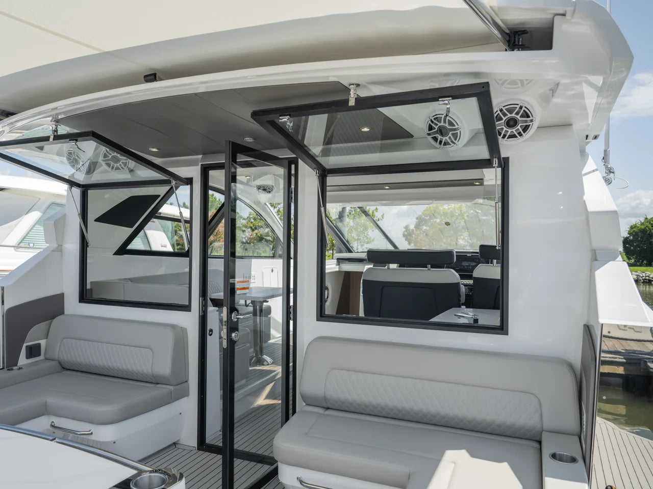 2026 Cruisers Yachts 50GLS OB 50.0 feet, Grasonville, MD #32