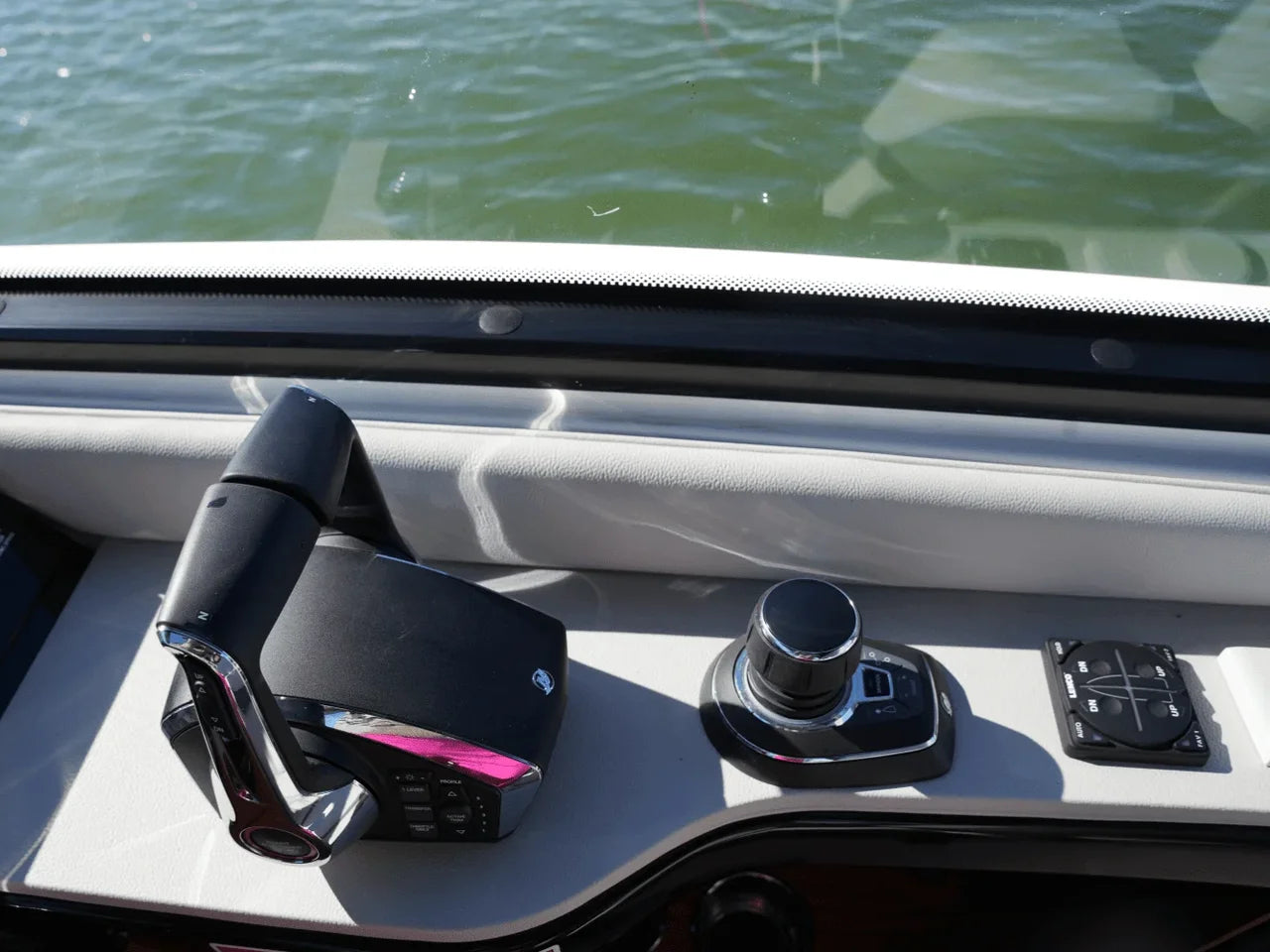 2025 Sea Ray Sundancer 370 37.0 feet, Lewisville, TX #23