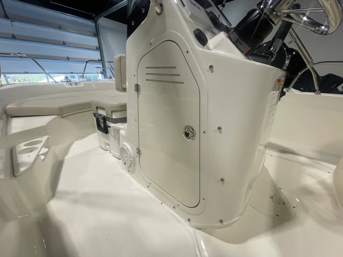 2027 Boston Whaler 170 Montauk 17.0 feet, Danvers, Massachusetts #8