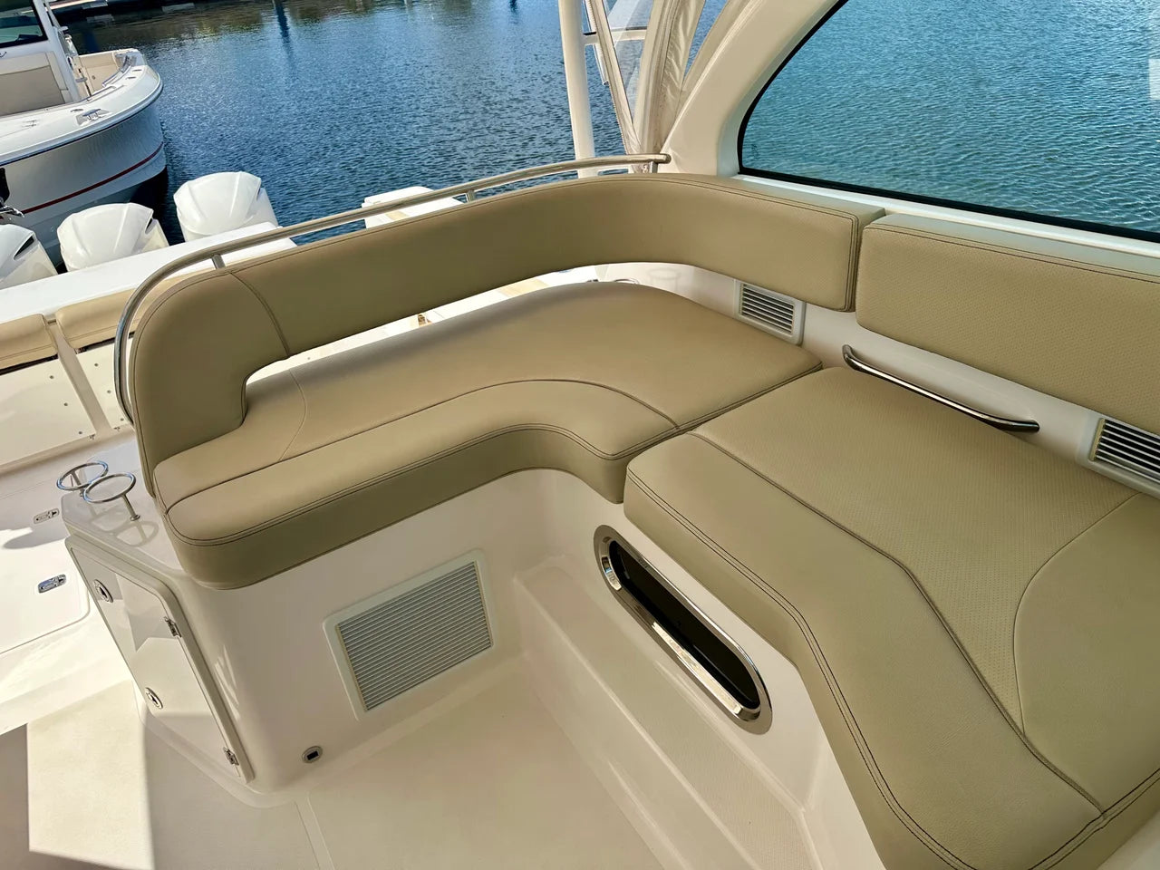 2017 Pursuit OS 385 OFFSHORE 39.0 feet, Fort Myers, Florida #42