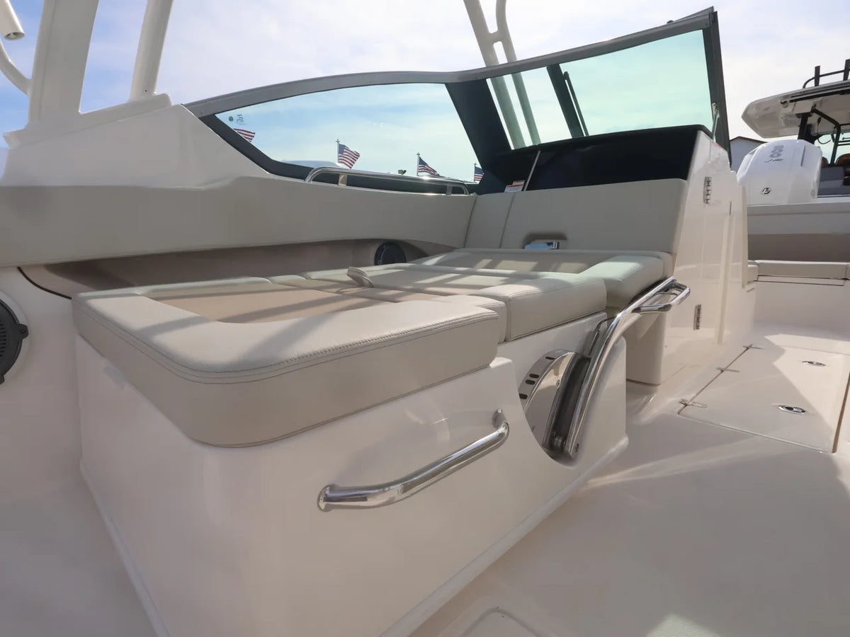 2027 Boston Whaler 240 Vantage 24.0 feet, Naples, Florida #19