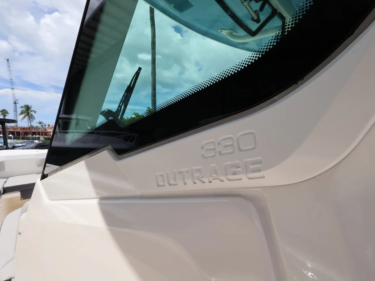 2026 Boston Whaler 330 Outrage 33.0 feet, Naples, Florida #30