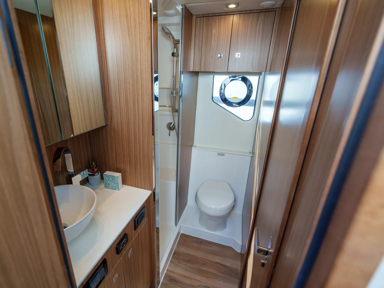 2026 Cruisers Yachts 42 Cantius 42.0 feet, Wrightsville Beach, North Carolina #14